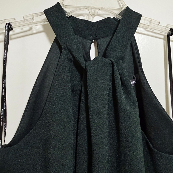 Julia Jordan Hunter Green Crossed Neck Keyhole Halter Jumpsuit - Picture 5 of 12